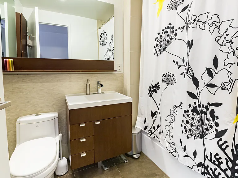 148 E 24th St #3E — Photo 12