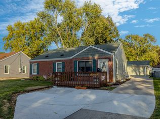 1007 69th St, Windsor Heights, IA 50324