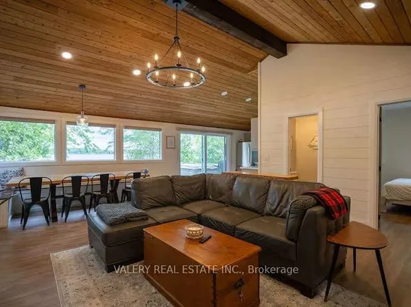 572 Mallard Cir, Selwyn, ON K0L 1T0