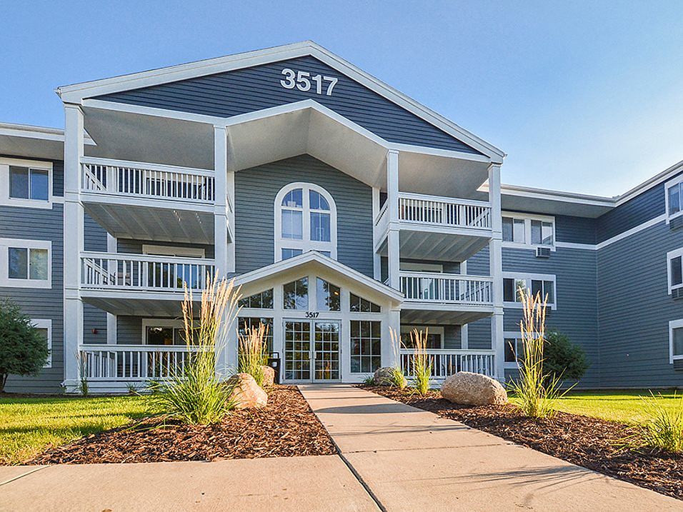 Royal Oaks Apartments 3515 Federal Dr Eagan MN Zillow