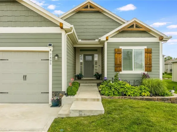 7495 NW Chambers Ct, Kansas City, MO 64152