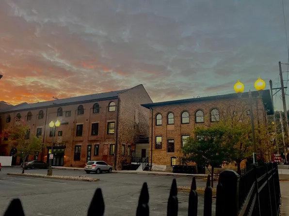 New South Side Apartments at 905 Bingham