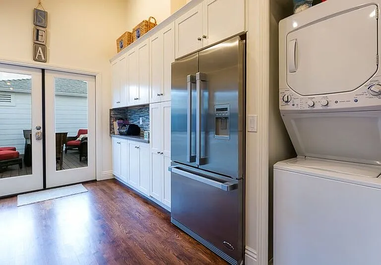 563 Sea Ln — Photo 10