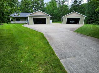 141 Hidden Hills Rd, Houghton Lake, MI 48629