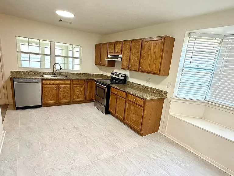 2829 Arcadia Ln — Photo 11