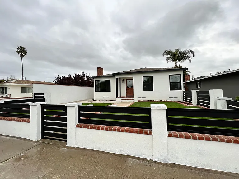 236 Camellia Ln #A — Photo 2