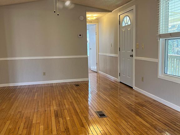 Living room/dining room