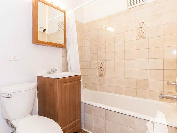 3rd image of 4505 N Malden St #316