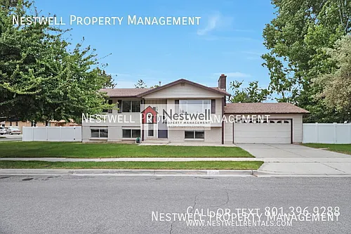 815 E Dusty Rock Pl Photo 1