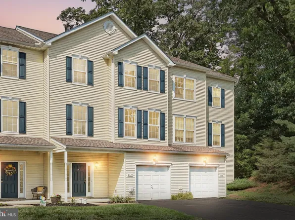 2324 Sunny Hill Cir #2324, York, PA 17406