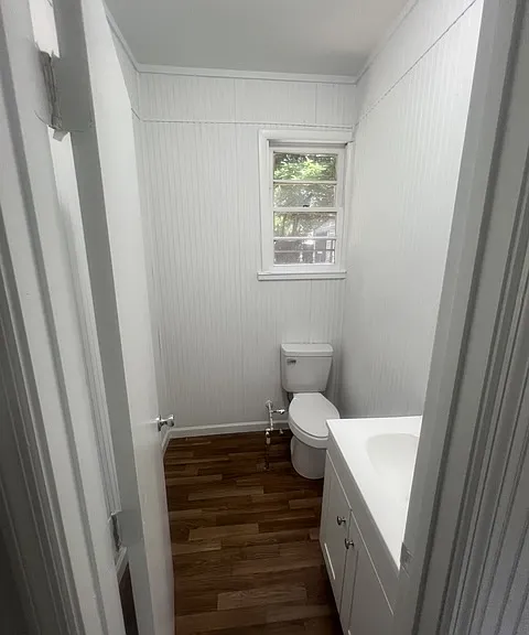 Back bedroom bathroom