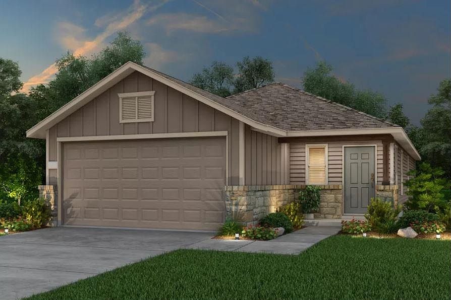 1st image of 447 Thornless Cir