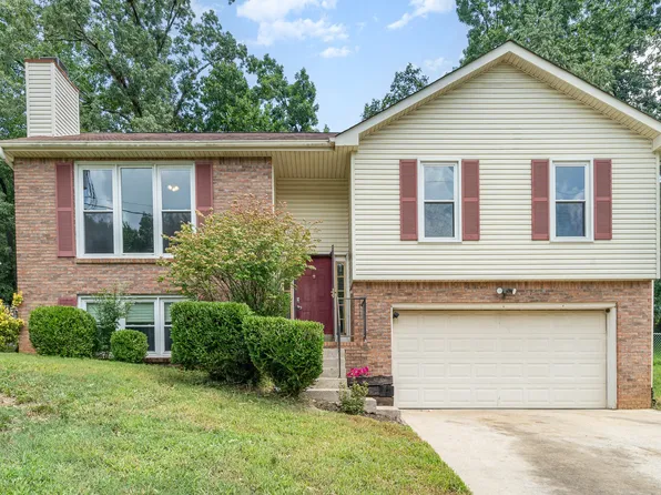 1215 Verkler Dr, Clarksville, TN 37042