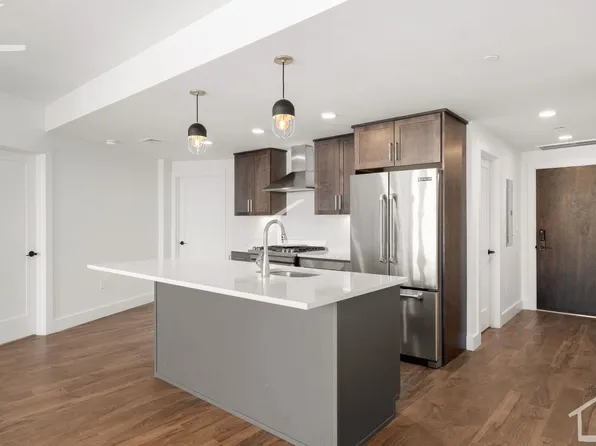 28 Hichborn St, Brighton, MA