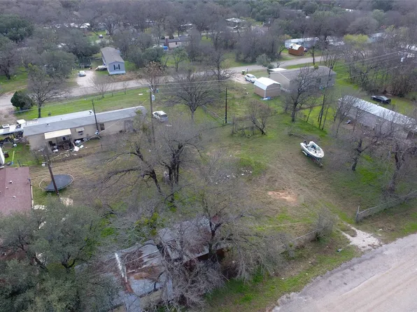 3005 Elmwood Dr, Granbury, TX 76048