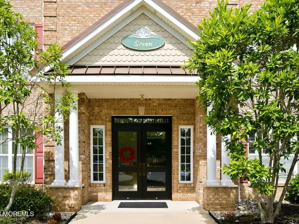 733 Amy Court, Lakewood, NJ 08701