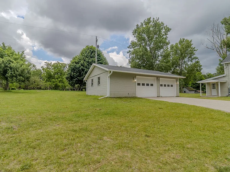 3430 Voice Rd — Photo 32