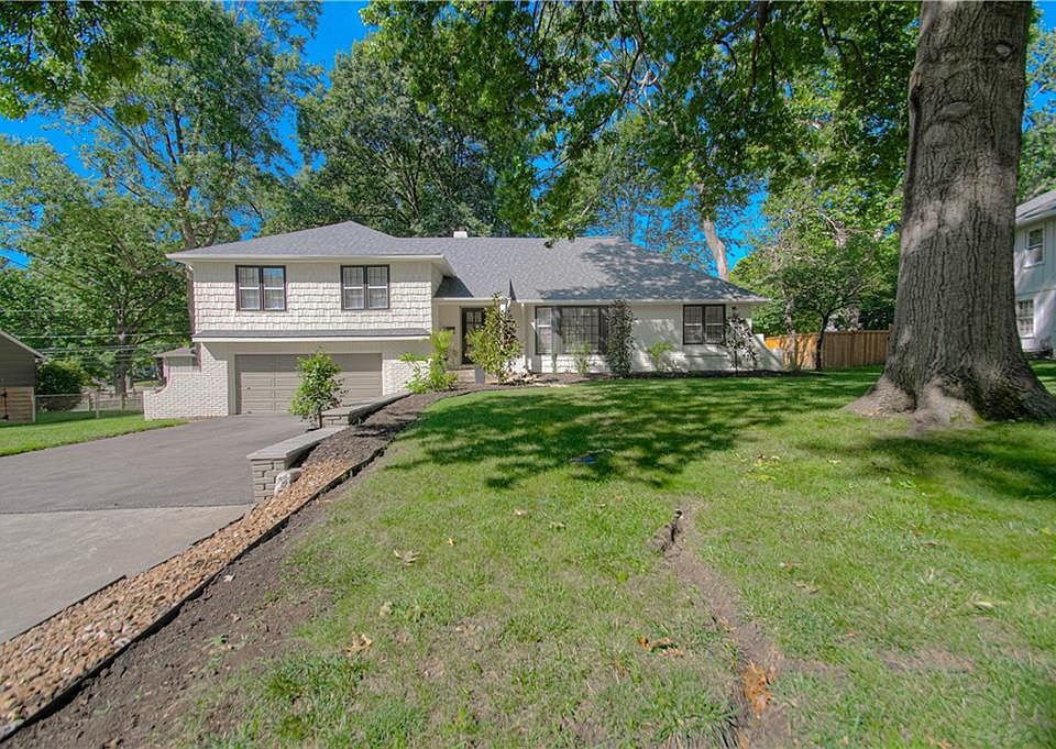 1st image of 8020 Juniper Dr