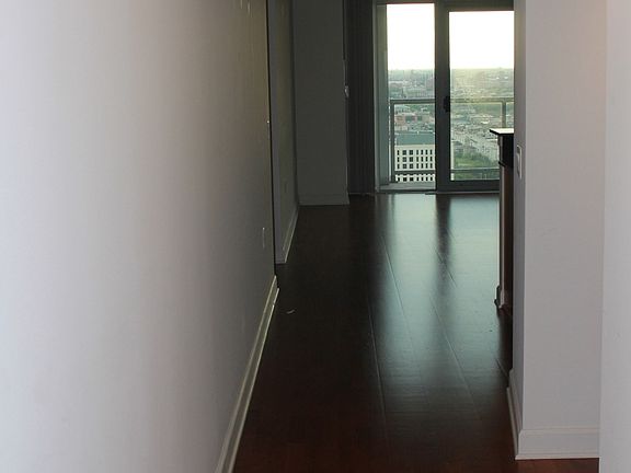 5th image of 1235 S Prairie Ave APT 3006