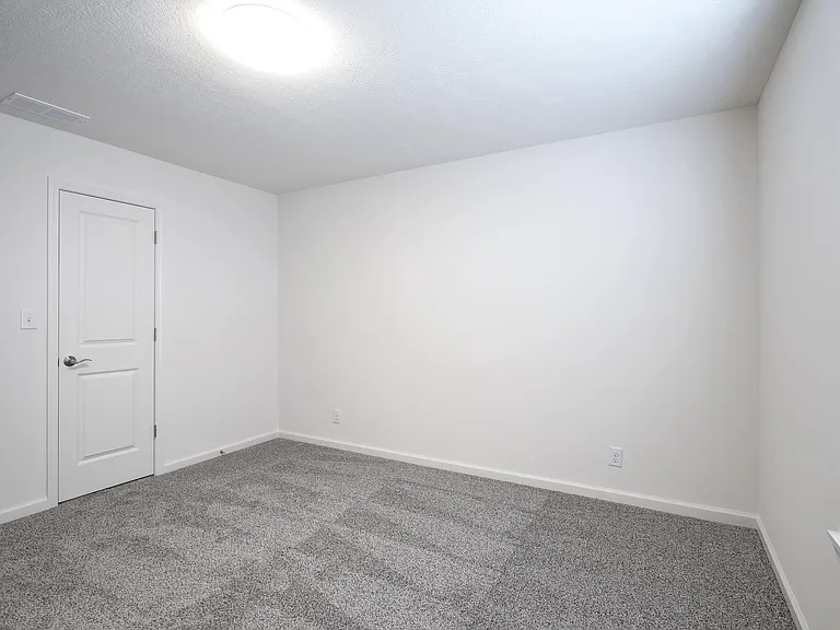 1133 Thorny Ln — Photo 32