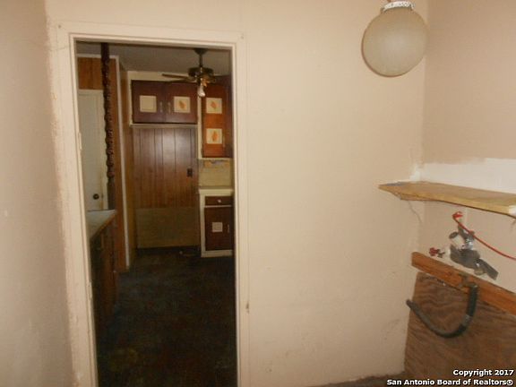 3rd image of 2513 Leal St