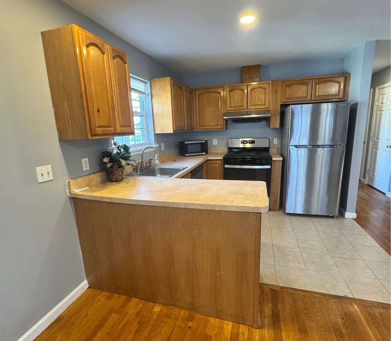 80 Randolph Ave — Photo 2