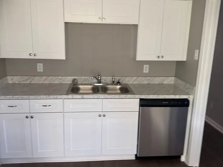 815 Alida Ave — Photo 4