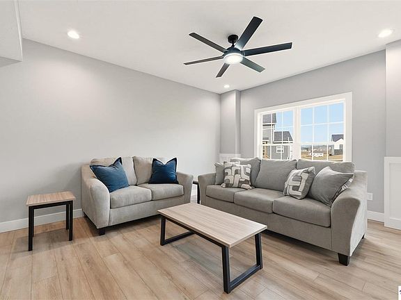 4th image of 37 D Wayne Cir