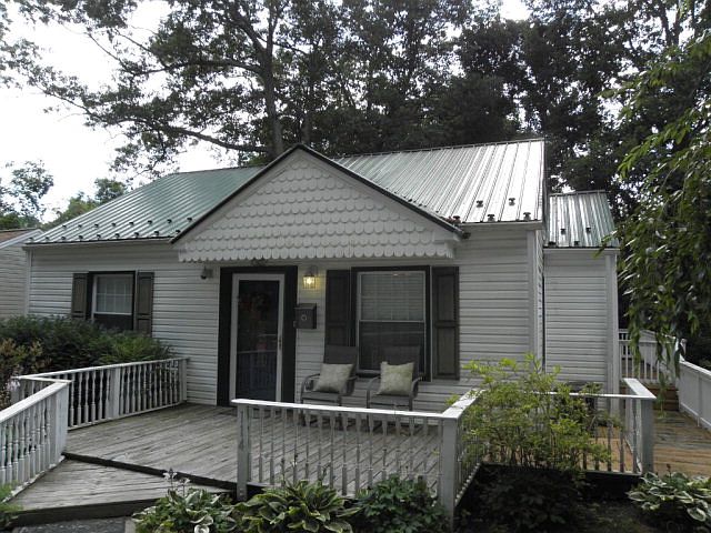 1st image of 114 Bishop St