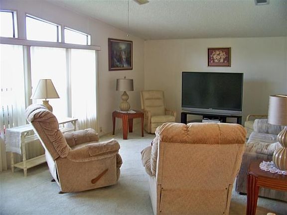 2nd image of 545 Jamaican Dr