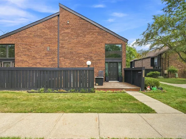 14138 Ziegler St, Taylor, MI 48180