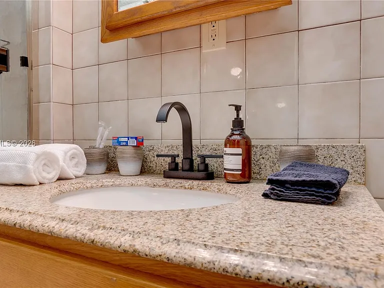 301 SW 69th Ave — Photo 21