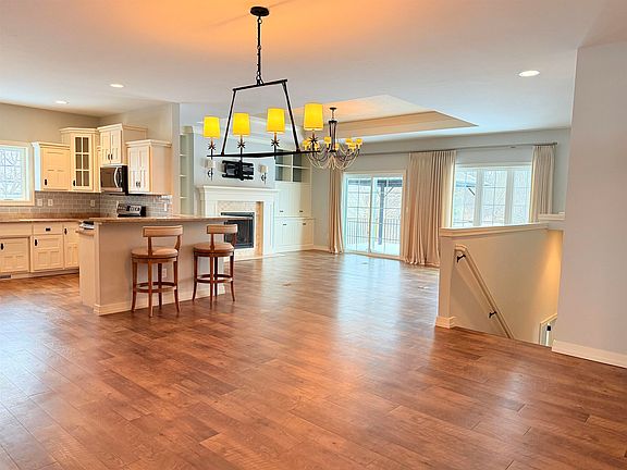 5th image of 1853 Swan Rd