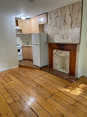 Rented by Downtown Realty Group LTD | media 18