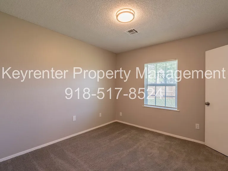1707 S Nogales Ave — Photo 16