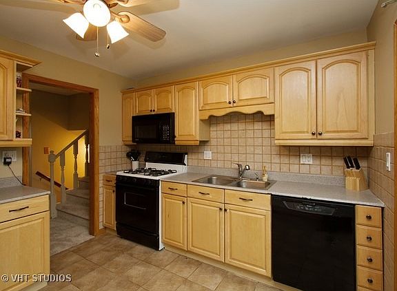 3rd image of 4116 Bayside Dr