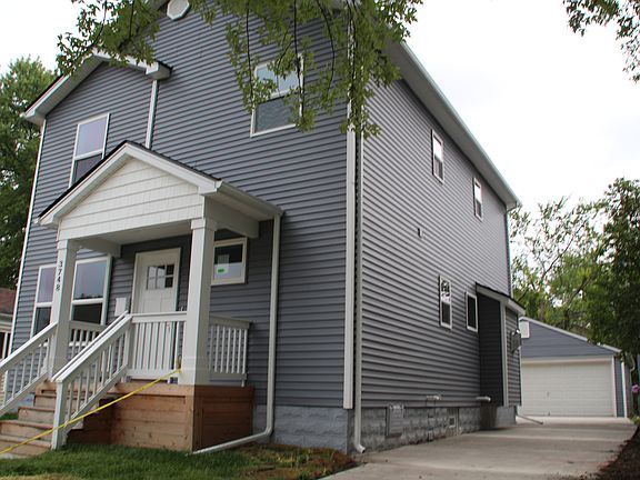 2nd image of 3748 Royal Ave