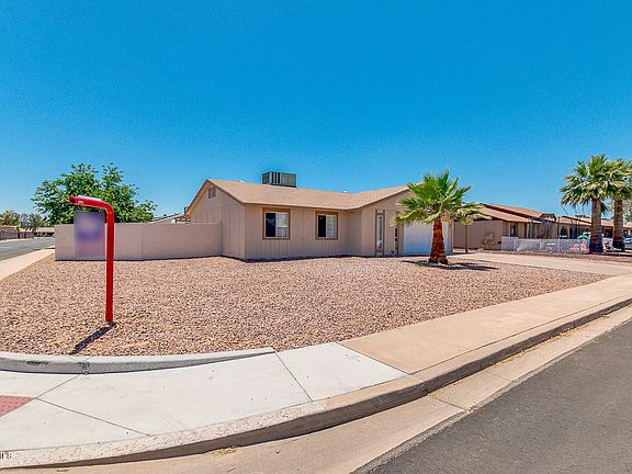 2nd image of 2451 E Isabella Ave