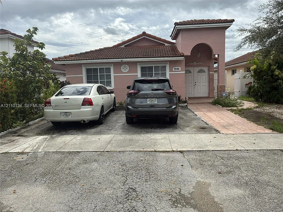 9144 NW 111th Ter