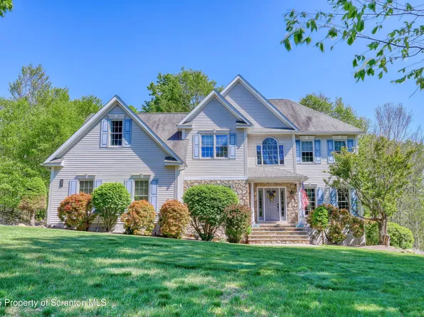 157 McEsther Dr #L-31, Covington Township, PA 18424