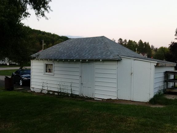 garage/storage shed