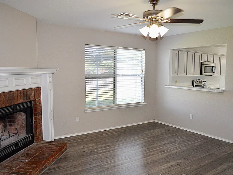 4603 Regency Dr — Photo 9