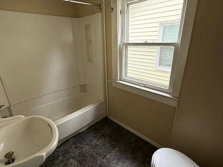 3805 Hoiles Ave — Photo 7