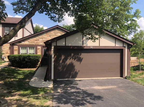 14 White Oak Cir, Saint Charles, IL 60174