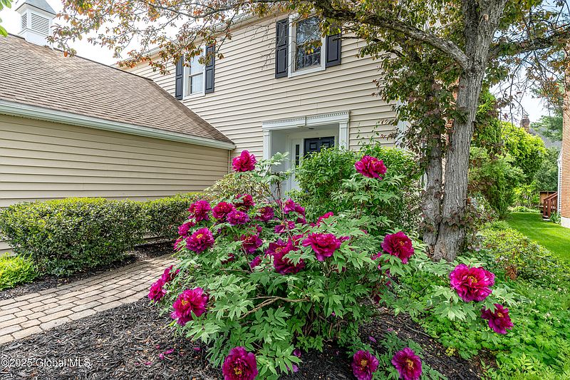 4th image of 26 St. Agnes Ln