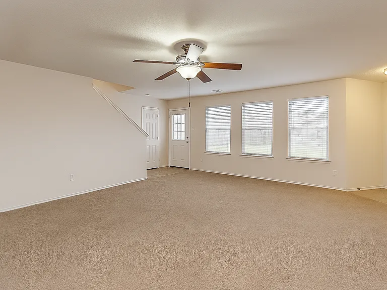 16841 Greenhouse St #16840 — Photo 2
