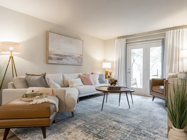 Harbor Village Apartments