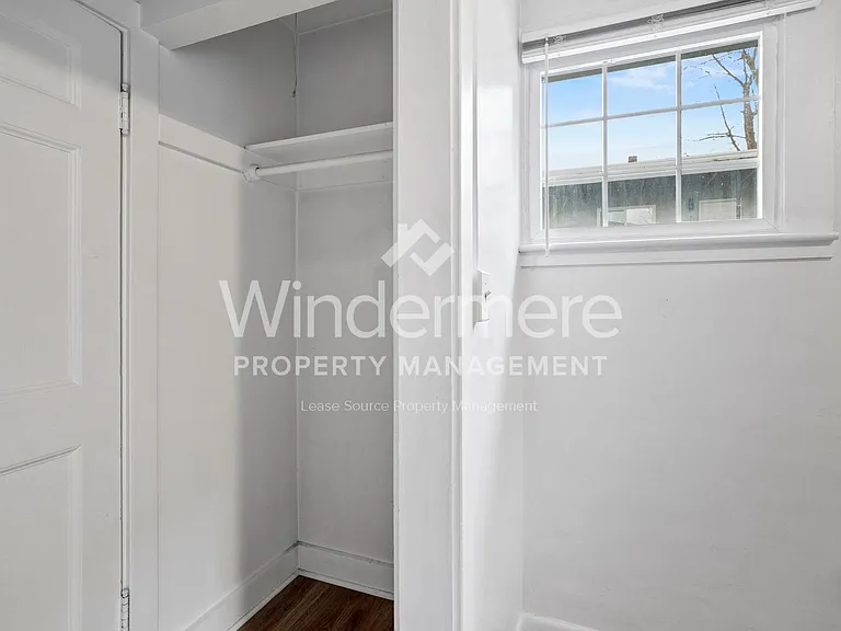 1425 W 8th Ave — Photo 11