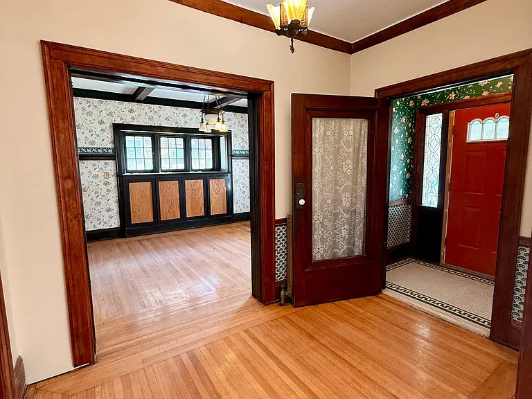 3100 Archwood Ave — Photo 3