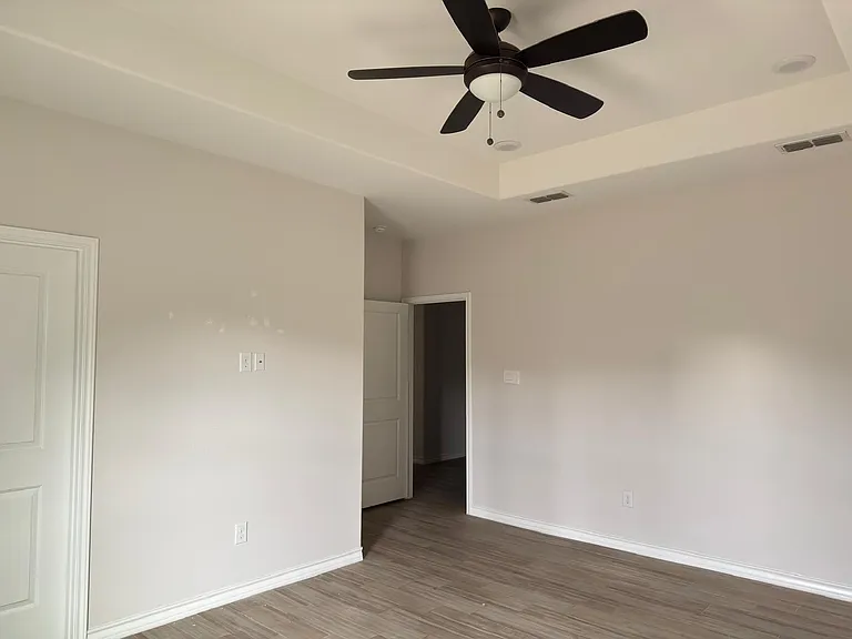 6002 Amir Dr — Photo 12